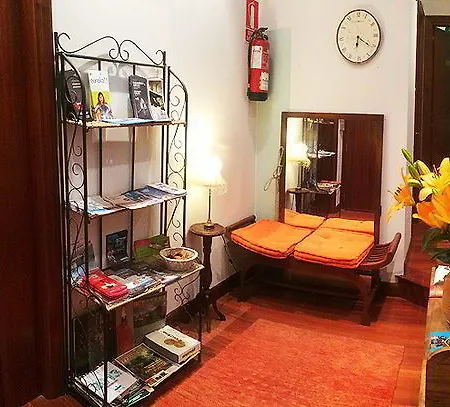 潘神科卡毕旅馆 *